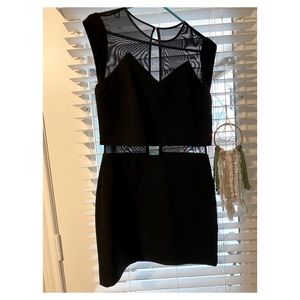 Sz. 2 NWT BLACK MINI WITH SHEER DETAIL